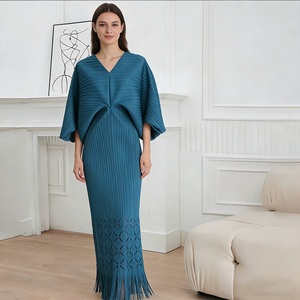 Miyake abito in Chiffon traspirante Vintage taglie Casual da festa O-scollatura a tinta unita con pieghe intrecciate di lunga lunghezza - Product Image 2