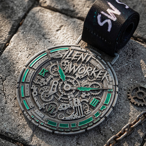 Medallas Metálicas Personalizadas en 3D con Relieve, Diseño de Engranaje de Reloj <span class=keywords><strong>Steampunk</strong></span>, Plateadas en Plata Antigua, de Aleación de Zinc y Esmalte - Product Image 5