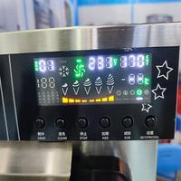 Crème glacée molle commerciale de 3 saveurs faisant la machine fabricant professionnel de LED d'affichage numérique Machine à crème glacée molle de service