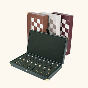 Boîte décorative de luxe en cuir et bois pour échecs, certifiée <span class=keywords><strong>SABER</strong></span>, pour la décoration de bureaux, hôtels et maisons d'hôtes en Arabie Saoudite, Émirats Arabes Unis, Qatar, et pour la vente en gros. - Product Image 5