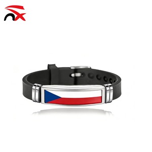 Collar y Llavero de la Copa Mundial de Fútbol 2026 de la República Checa con Bandera Ondulante, Accesorios para Fanáticos del Fútbol - Product Image 6