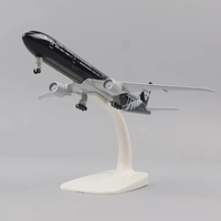 20cm Air New Zealand Boeing 777-300ER Druckguss-Metall-Flugzeugmodell mit Fahrwerk