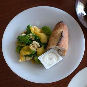 Venta al por mayor moderna de vidrio de ópalo blanco utensilios de cocina elegante diseño simple plato gran oferta de moda de producción a granel para uso diario - Product Image 3