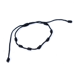 Bracelet en corde rouge fait à la main, Style mexicain espagnol chaud ne se décolore pas rouge et noir tissé à sept nœuds - Product Image 6