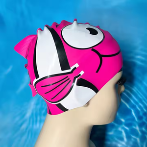 <span class=keywords><strong>Bonnet</strong></span> <span class=keywords><strong>de</strong></span> <span class=keywords><strong>bain</strong></span> en silicone amusant et mignon pour enfants, avec logo <span class=keywords><strong>de</strong></span> dessin animé personnalisé, imperméable et écologique, ajustement confortable - Product Image 1