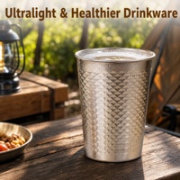 Tasse à bière en titane pur martelé 350 ml, écologique, avec poignée pliable, couvercle et paille, légère et durable pour le camping, la randonnée et le barbecue en extérieur