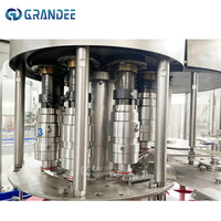 Machines de remplissage entièrement automatiques pour la production d'eau, machine de bouchage de bouteilles d'eau