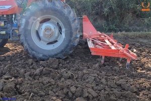 รถแทรกเตอร์ดีเซล Massey Ferguson พร้อมผานไถติดตั้ง และชุดเกียร์มอเตอร์ปั๊มประสิทธิภาพสูง - Product Image 2