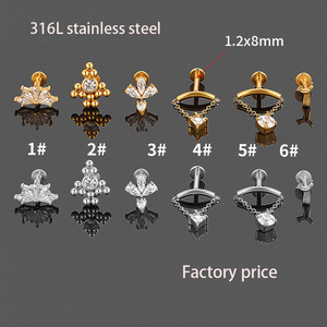 <span class=keywords><strong>Piercing</strong></span> per Labbra, Cartilagine, <span class=keywords><strong>Trago</strong></span> in Acciaio Inossidabile Ipoallergenico 16G con Catena CZ e Fiore, Oro e <span class=keywords><strong>Argento</strong></span> - Product Image 1