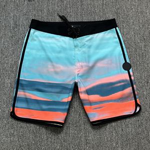 Shorts de sport pour homme en nylon et élasthanne, coupe confortable, séchage rapide, pour l'entraînement au badminton - Product Image 1