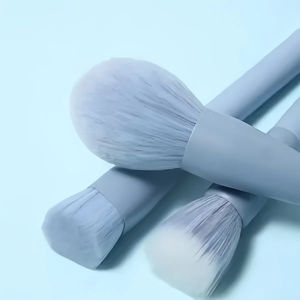 YRX Juego de 13 Brochas de Maquillaje de Madera Portátiles Azules Kabuki, Brocha Suave y Esponjosa Sintética para Bronceador, Colorete y Polvo Suelto - Product Image 6