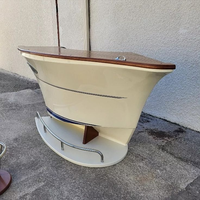 Comptoir de bar moderne en surface solide, design spécial en forme de bateau, taille personnalisée