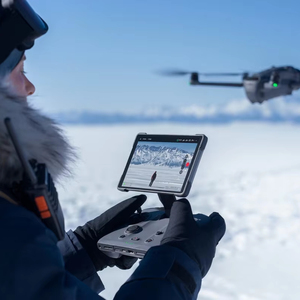 Смарт-контроллер RC Pro <span class=keywords><strong>2</strong></span> с 7-дюймовым Mini-LED экраном 2000 нит и передачей видео O4+ для Mavic 4 Pro, Mini 4 Pro, Air <span class=keywords><strong>3</strong></span> - Product Image 1