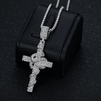 Bijoux Hip Hop Collier pendentif croix en acier inoxydable plaqué or avec plaque de serpent en cristal