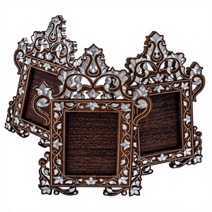 Cadre photo en bois artisanal haut de gamme avec incrustation MOP, élégant support décoratif fait main pour souvenirs de mariage, photos de famille - Product Image 1