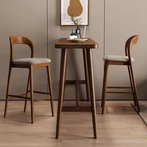 Tabouret de bar moderne minimaliste en bois massif, design scandinave, idéal pour cuisine et café - Product Image 3