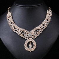 Luxe Cristal Banquet Robe Accessoires 3PCS Ensemble Bijoux pour Femmes Zircon Collier Boucles D'oreilles Bracelet Bijoux Cadeau