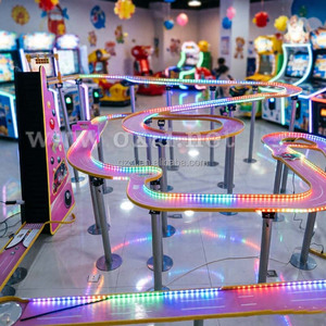Piste <span class=keywords><strong>de</strong></span> marbre LED géante 3,5x4m avec 3 obstacles en forme <span class=keywords><strong>de</strong></span> cône, piste <span class=keywords><strong>de</strong></span> flipper géante, machine <span class=keywords><strong>de</strong></span> jeu <span class=keywords><strong>de</strong></span> course <span class=keywords><strong>de</strong></span> <span class=keywords><strong>billes</strong></span> personnalisée, Stepper & Craie <span class=keywords><strong>de</strong></span> gymnastique - Product Image 3