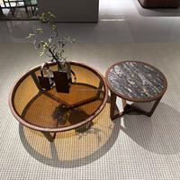 Italienischer moderner minimalisti scher runder Couch tisch aus Glas Hochwertiger nordamerika nischer Nussbaum für Luxus villa, Wohnzimmer möbel