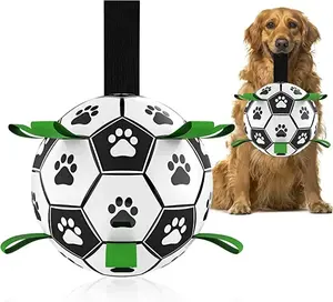 Giocattolo di calcio per cani per cani di taglia grande giocattoli interattivi per cani da calcio per animali domestici con linguette di presa palline da masticare per morso di animali domestici da calcio per allenamento all'aperto