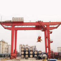 Grue portique électrique RMG 20 tonnes 30 tonnes montée sur rail pour la manutention de conteneurs en port maritime