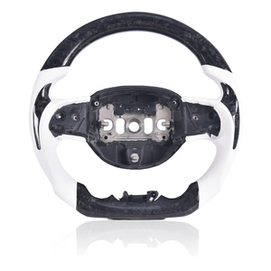 Volant en fibre de carbone en forme de D à fond plat avec poignée en cuir perforé pour Grand 2014-2020 - Product Image 1