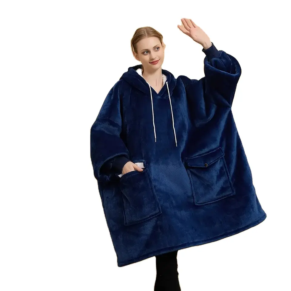 Coperta da donna con doppia tasca personalizzata all'ingrosso per la casa TV abbraccia felpa con cappuccio sfusa e larga indossabile coperta calda in lana con cappuccio invernale