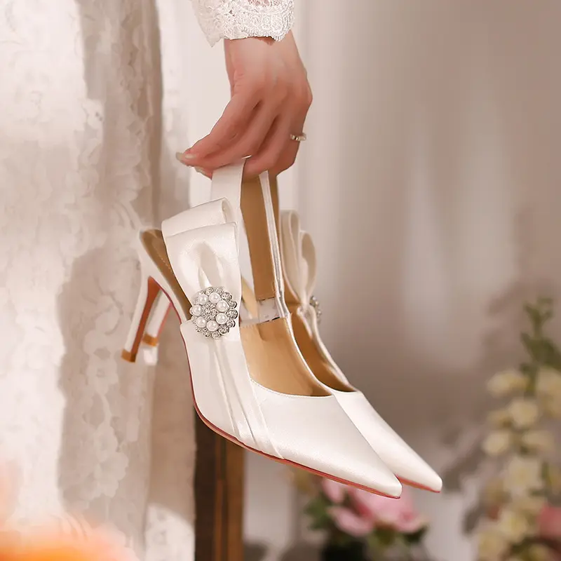 Sandal hak tinggi sepatu pernikahan sepatu Backsling sandal Stiletto seksi pengiring pengantin putih ujung runcing sepatu pengantin wanita Pompa