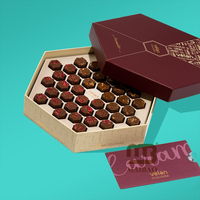 Boîte à dessert en chocolat de qualité supérieure personnalisée avec couvercle à fenêtre, pâtisserie, biscuits sucrés, date delight, baklava, kunafa, boîte cadeau en papier rigide