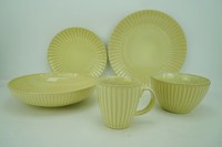 Service de table Arcopal en grès et porcelaine, finition vernie, style américain, pour fêtes, avec logo personnalisé, technique céramique moderne, pour les fêtes