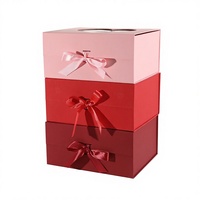 Boîte cadeau en papier pliable magnétique avec fenêtre transparente classique carrée personnalisée YZ pour l'emballage de cadeaux de vacances