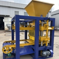 Machine automatique de fabrication de blocs hydrauliques QT4-24 avec moules multiples