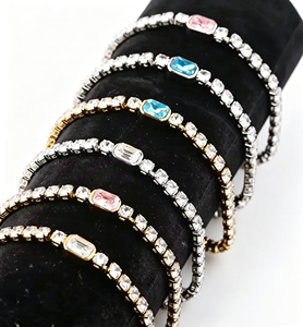 Bracelet en acier inoxydable plaqué or 18 carats avec chaîne tennis géométrique en zircon brillant de haute qualité pour femme, idéal pour un anniversaire (collection 2026) - Product Image 2