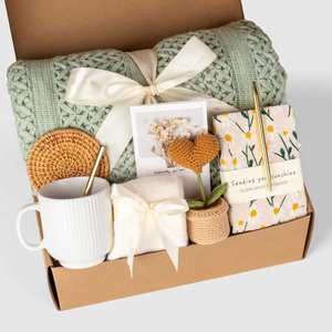 Coffrets Cadeaux Souvenirs Personnalisés Faits Main Exquis Thème Couverture Bougie Parfumée Chaussette Tasse à Eau pour Femme Amie - Product Image 4