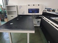 Presse à poinçonner CNC Dongze à commande automatique avec 8/12/24/28/32 postes de travail
