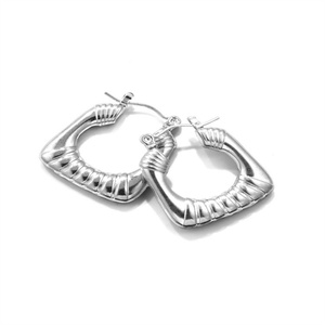 Pendientes de Aro con Corazón Hueco de 30mm, Chapados en Oro, de Acero Inoxidable, Largos, con Gema, de Alta Calidad, para Uso Diario - Product Image 4