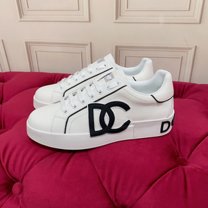 2026 Luxury Designer European Station New Men's Skateboard Shoes Spring Lace Patent Leather Skull Pattern Casual Autumn/Winter - Product Image 6