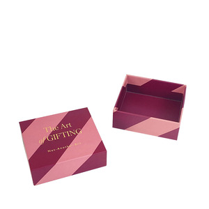 Boîte cadeau rigide carrée noire en carton pour bijoux - Product Image 3