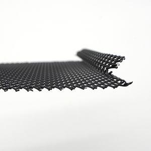 Malla de acero expandido perforada y soldada con recubrimiento de polvo negro para protección de canalones, bloqueo de desechos en todo tipo de clima para drenaje de techos - Product Image 3
