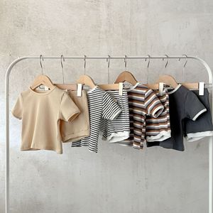 Vêtements d'été pour bébés en gros, ensemble tendance décontracté en deux pièces, t-shirt et short pour enfants, ensembles de vêtements pour garçons - Product Image 1