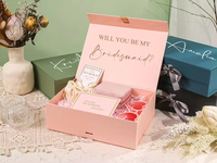 Boîte cadeau de luxe personnalisée en matériaux recyclés avec fermeture magnétique, pliable, rectangulaire, doublure en satin, estampage à chaud rose, poignée en ruban