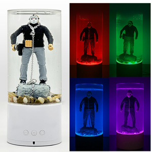 Lampe Cylindrique Rotative LED en Résine à 5 Modes Réglables avec Interrupteur Tactile Innovant, Thème Jason <span class=keywords><strong>Horreur</strong></span>, Accessoire pour Fans de Films - Product Image 1