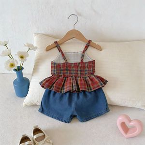 Completo estivo 2026 per bambine: Top scozzese senza spalline in stile coreano e <span class=keywords><strong>pantaloncini</strong></span> in denim - Product Image 2
