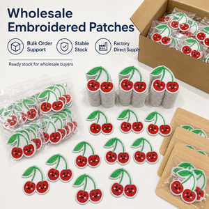 Lot de patchs brodés cerises à thermocoller ou à coudre, appliques mignonnes en forme de fruits pour vêtements, vestes, sacs, décoration DIY - Product Image 3