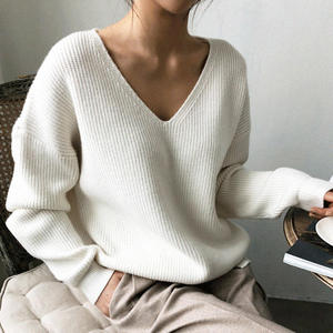 Maglione invernale a manica lunga caldo bianco da donna <span class=keywords><strong>Oversize</strong></span> scollo a V lavorato a <span class=keywords><strong>maglia</strong></span> - Product Image 2