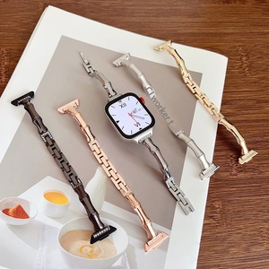 Bracelet de montre en métal style bambou avec diamants pour Apple Watch 40/41/45/46/49mm pour femmes, par Upro Fashion - Product Image 1