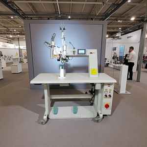 เครื่องซีลตะเข็บชุดป้องกันแบบใหม่พร้อม<span class=keywords><strong>ม</strong></span>อเตอร์ลมร้อนอุณหภู<span class=keywords><strong>ม</strong></span>ิสูงสำหรับโรงงานผลิตชิ้นส่วนเครื่องแต่งกาย - Product Image 2