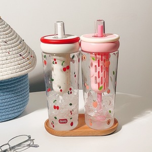 1000ml Niedliche Frucht- und Blumenmuster Umweltfreundliche Plastik-Wasserflasche mit Strohhalm BPA-frei Auslaufsicher für Erwachsene - Product Image 3