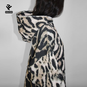 Tuta con Cappuccio <span class=keywords><strong>Oversize</strong></span> Personalizzata con Stampa Leopardata o Tigrata, Pantaloni a Gamba Larga, Completo Sportivo da <span class=keywords><strong>Donna</strong></span>, Abbigliamento Streetwear - Product Image 3