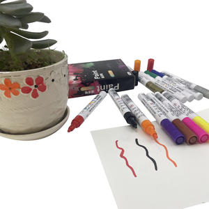 Stylos de peinture graffiti à séchage rapide à base d'huile, 12 couleurs assorties, permanents, pour plastique – Vente chaude - Product Image 1
